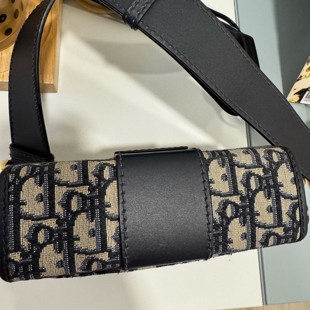 Dior 30 Montaigne Box Bag - Picture 3 of 7